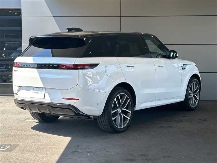 Land Rover Range Rover Sport 2024 — миниатюра 7