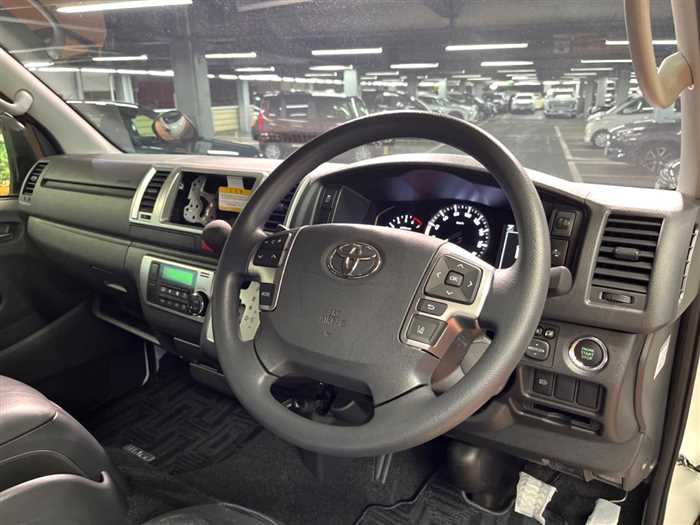 Toyota Hiace Van 2025 — фото 7 купить в Москве