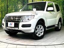 2016 Mitsubishi Pajero