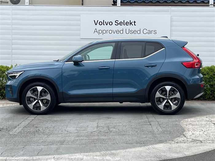 Volvo XC40 2023 — фото 7 купить в Москве