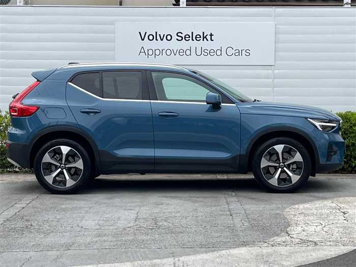 Volvo XC40 2023 — фото 8 купить в Москве