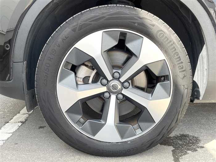 Volvo XC40 2023 — фото 10 купить в Москве