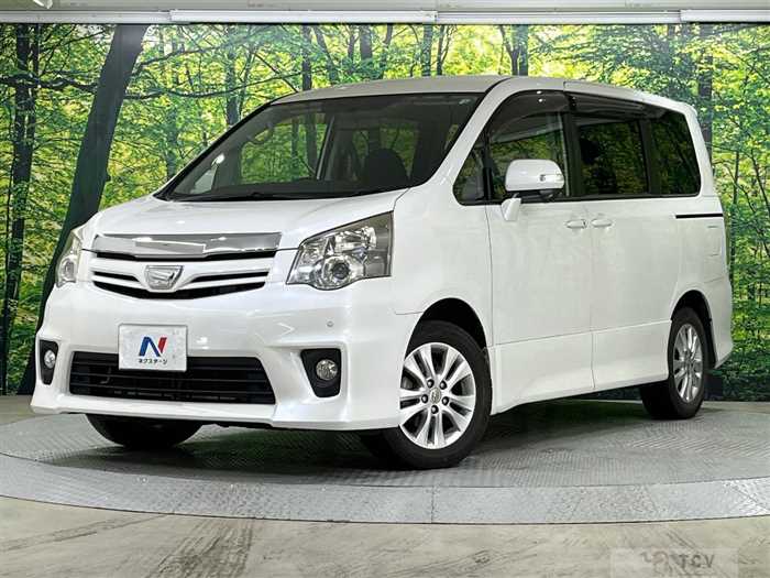 2013 Toyota Noah