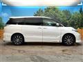 2013 Toyota Estima Hybrid