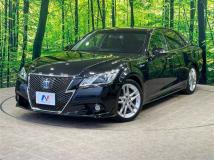 2013 Toyota Crown Hybrid