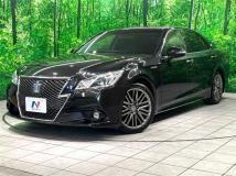 2013 Toyota Crown Hybrid