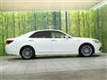 2013 Toyota Crown Hybrid