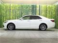 2013 Toyota Crown Hybrid