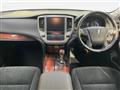 2014 Toyota Crown Hybrid