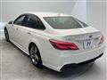 2019 Toyota Crown Hybrid