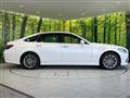 2020 Toyota Crown Hybrid