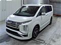 2019 Mitsubishi Delica D5