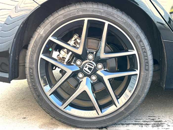Honda Civic 2023 — миниатюра 8