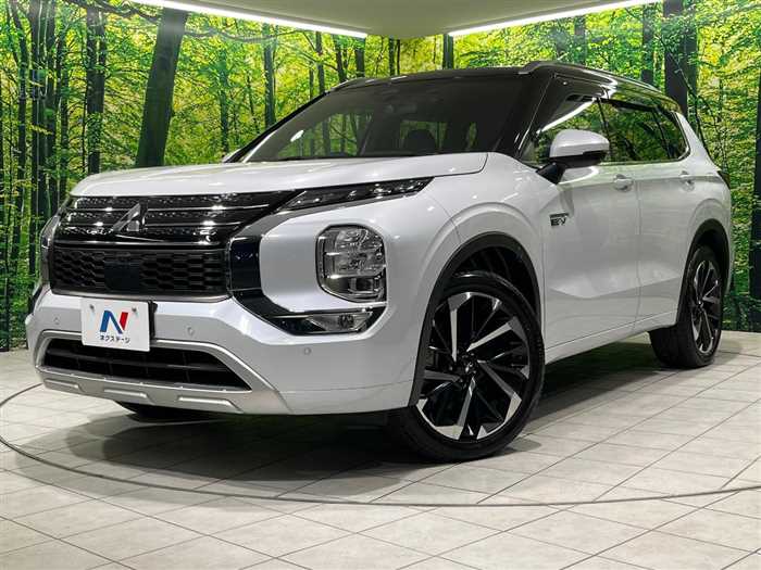 Mitsubishi OUTLANDER PHEV 2023 — фото 2 купить в Москве