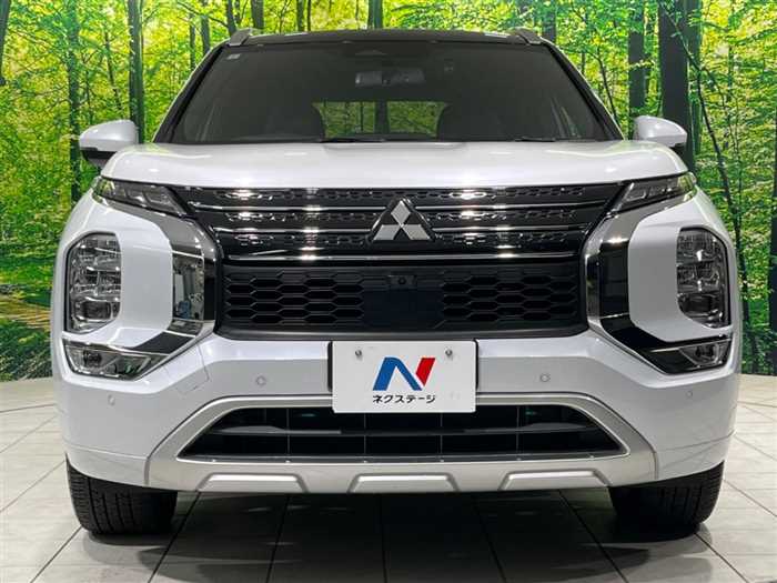 Mitsubishi OUTLANDER PHEV 2023 — фото 11 купить в Москве