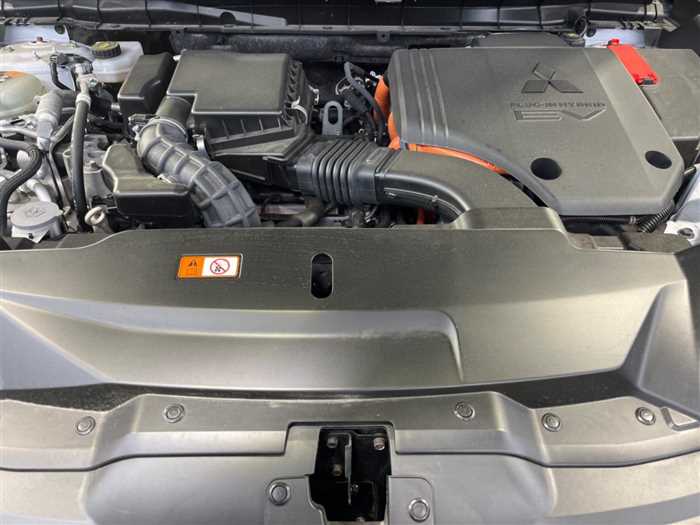 Mitsubishi OUTLANDER PHEV 2024 — миниатюра 6
