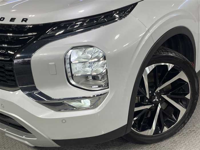 Mitsubishi OUTLANDER PHEV 2024 — миниатюра 10