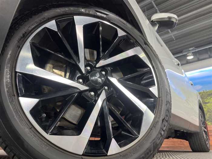 Mitsubishi OUTLANDER PHEV 2024 — миниатюра 11
