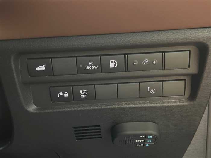 Mitsubishi OUTLANDER PHEV 2025 — фото 8 купить в Москве