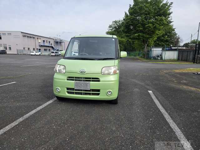 2011 Daihatsu Tanto