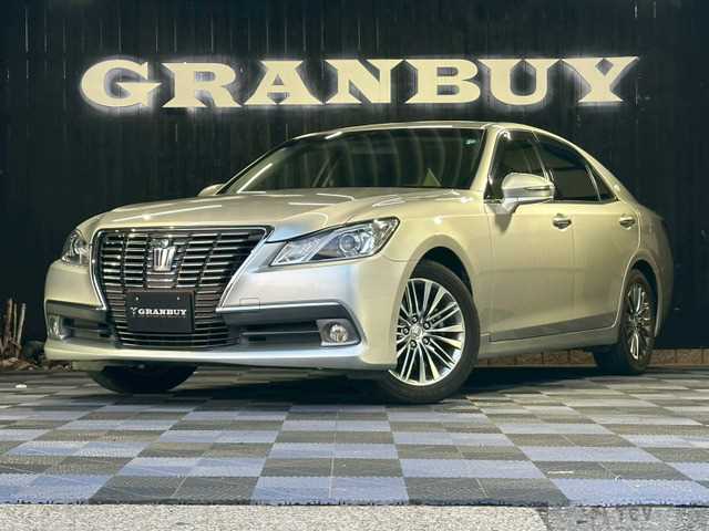 2013 Toyota Crown