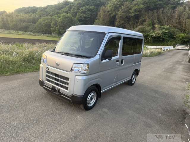 2022 Daihatsu Hijet Cargo