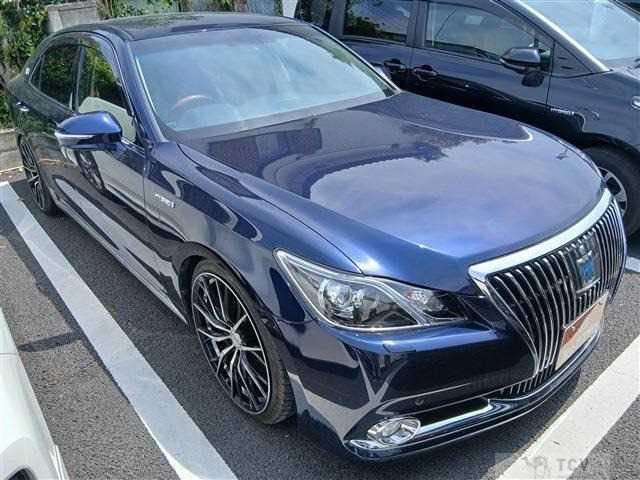 2015 Toyota Crown Majesta