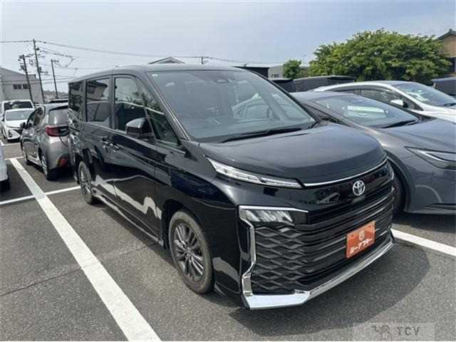 2023 Toyota Voxy