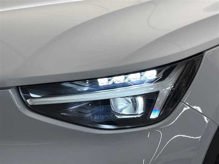 Volvo XC40 2024 — фото 7 купить в Москве