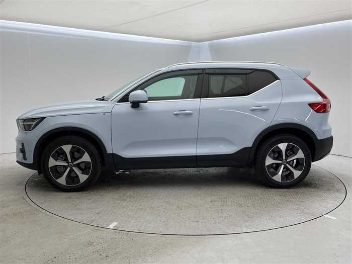 Volvo XC40 2024 — фото 11 купить в Москве