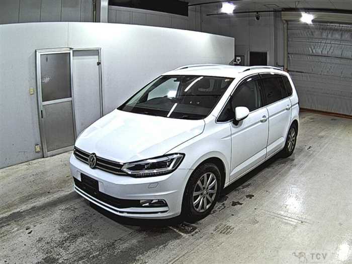 2016 Volkswagen Golf Touran