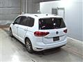 2016 Volkswagen Golf Touran