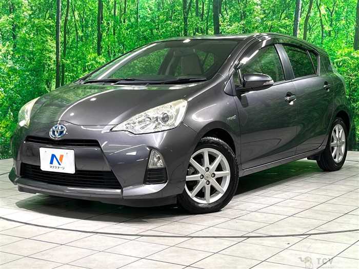 2013 Toyota AQUA