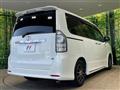 2013 Toyota Voxy
