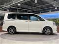 2013 Toyota Voxy