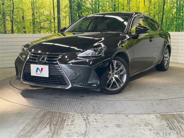 2017 Lexus IS