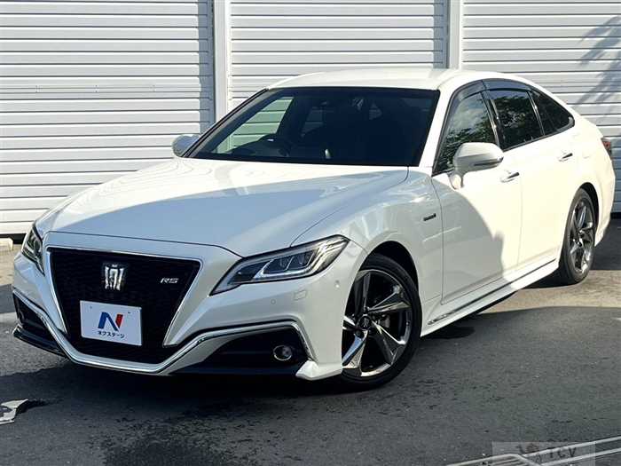 2019 Toyota Crown Hybrid