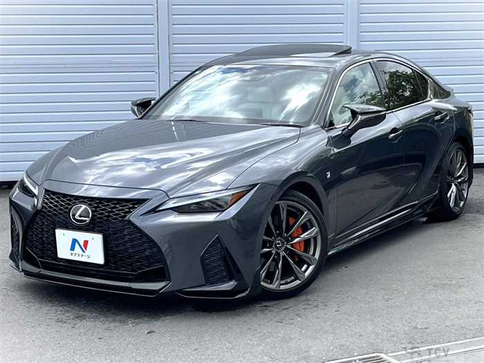 2021 Lexus IS