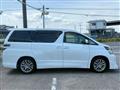 2013 Toyota Vellfire
