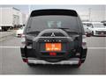 2017 Mitsubishi Pajero