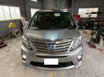 2013 Toyota Alphard Hybrid