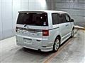 2011 Mitsubishi Delica D5