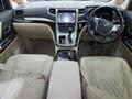 2013 Toyota Alphard Hybrid