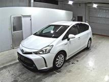 2015 Toyota PRIUS α