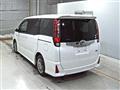 2016 Toyota Noah