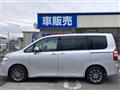 2010 Toyota Noah