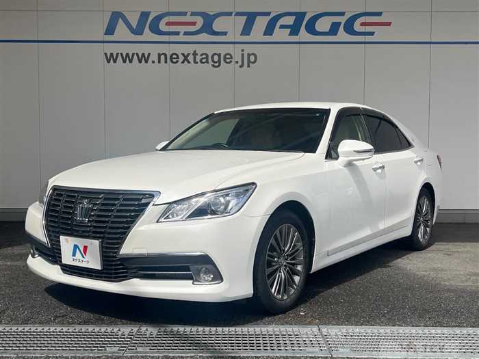 2013 Toyota Crown