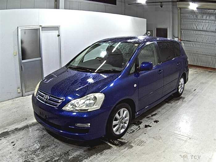 2004 Toyota Ipsum