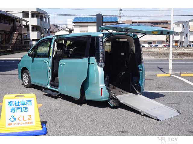 2015 Toyota Voxy