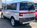 2008 Mitsubishi Delica D5